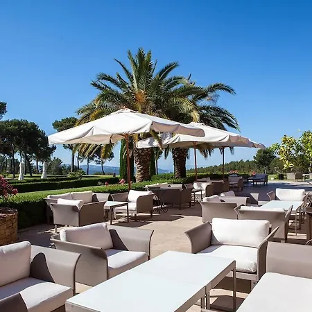 L'hotel & Du Castellet 5*