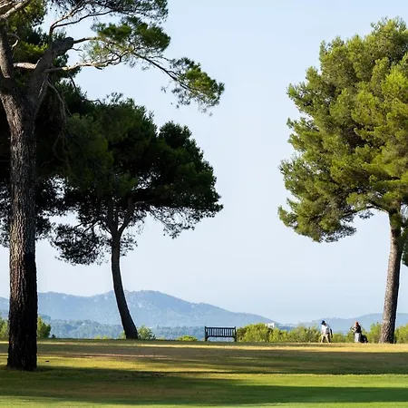 فندق L'hotel & Du Castellet 5*