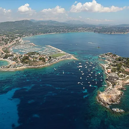 L'hotel & Du Castellet فندق 5*