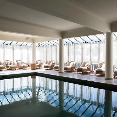L'hotel & Du Castellet لو كاستليت