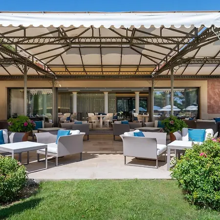 L'hotel & Du Castellet فندق