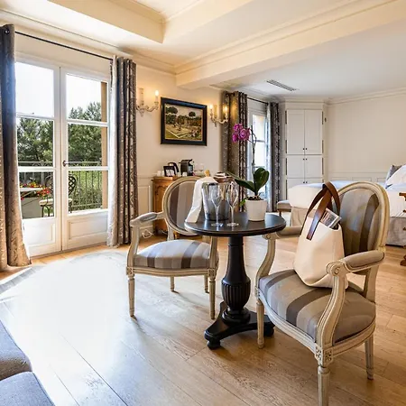 L'hotel & Du Castellet 5*
