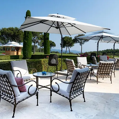 L'hotel & Du Castellet فندق لو كاستليت