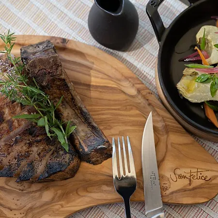 L'hotel & Du Castellet فندق لو كاستليت