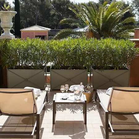 L'hotel & Du Castellet 5*